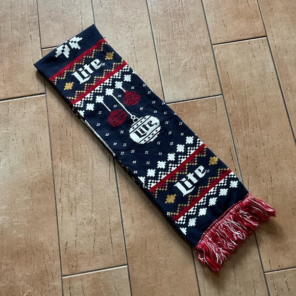 Unisex Miller Lite Oblong Christmas Scarf - Picture 1 of 7